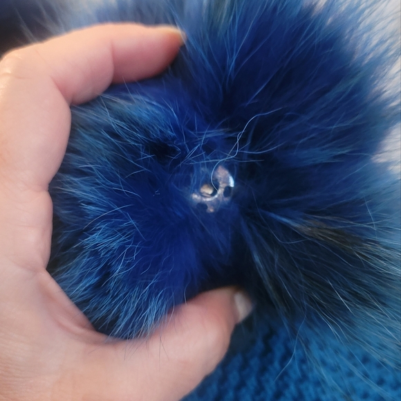 Linda Richards / Fur beanie - Picture 3 of 5